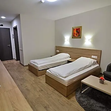 La Casa Хотел
