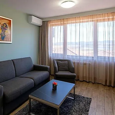 Хотел La Casa 3*