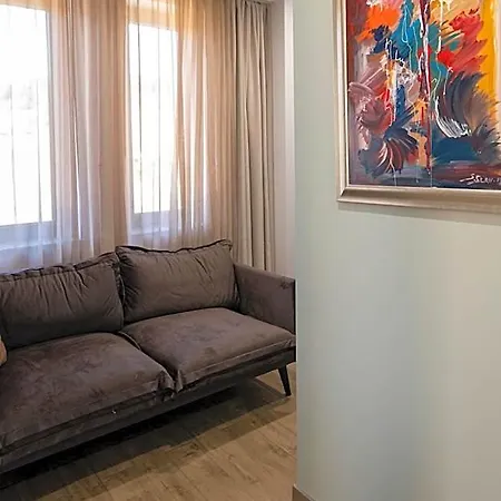 La Casa Хотел