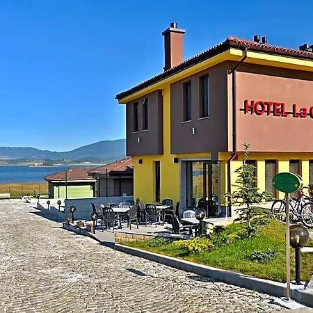 Хотел La Casa 3*