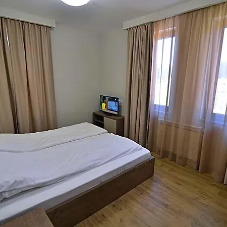La Casa Хотел